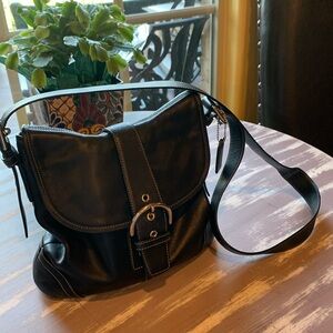 Beautiful Coach Crossbody Shoulder Bag ❤️ rich buttery smooth leather